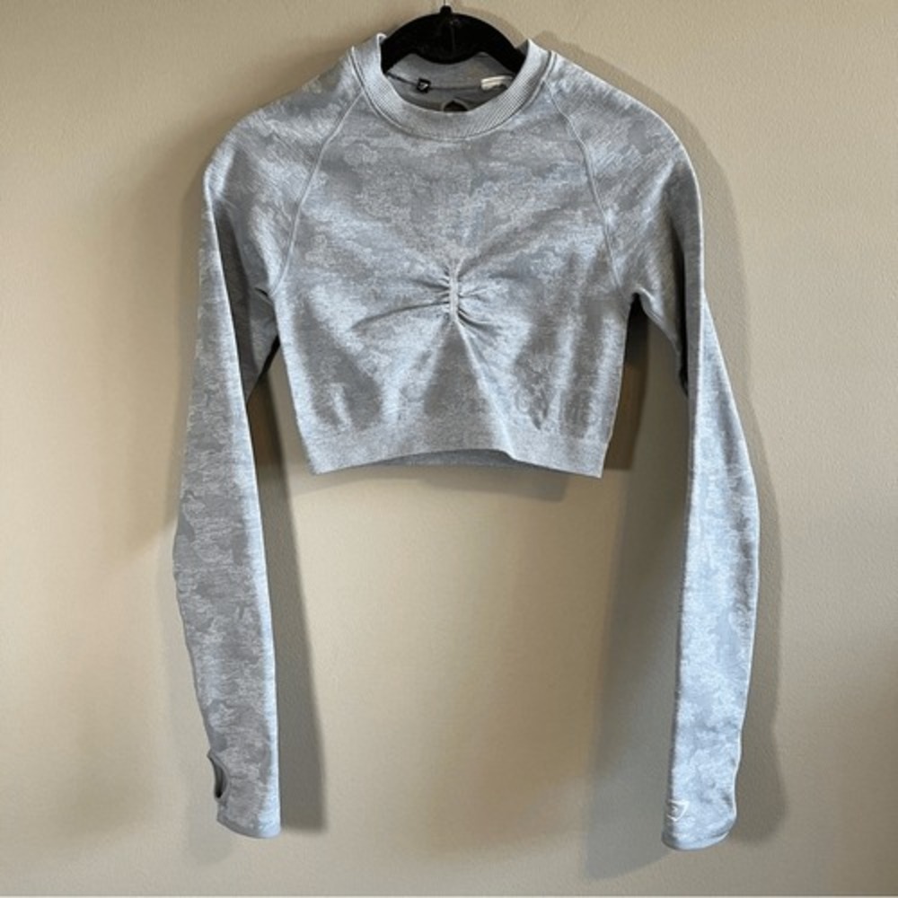 Gymshark adapt camo long sleeve crop top light gray small